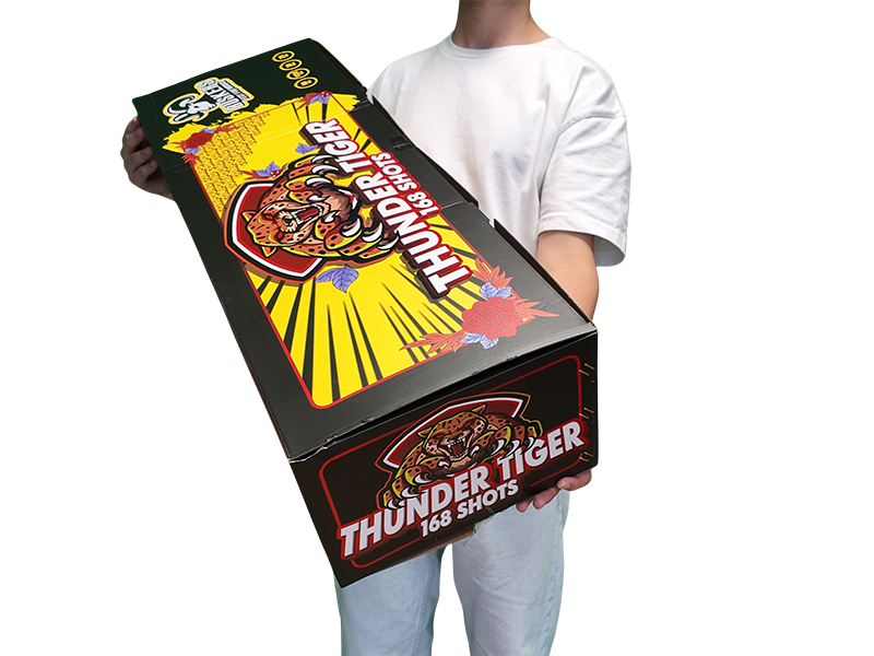 Thunder Tiger - zijkant